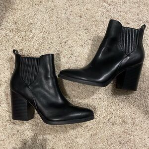 Black bootie